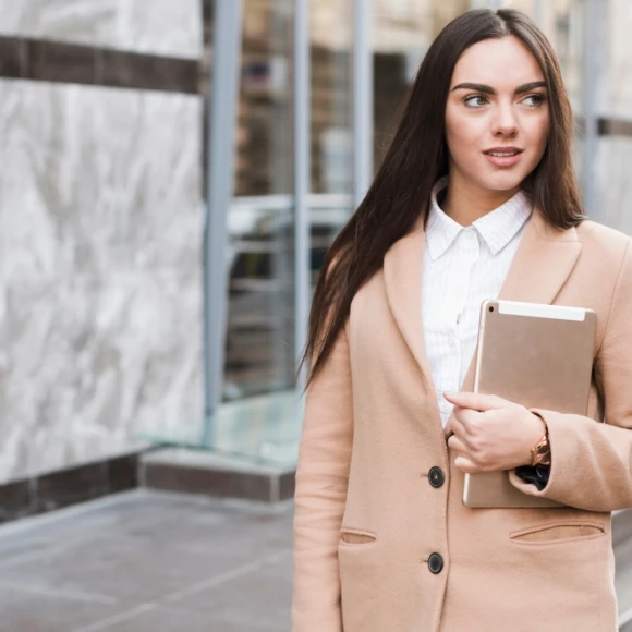 Create Effortless Office Outfits for Women Every Day